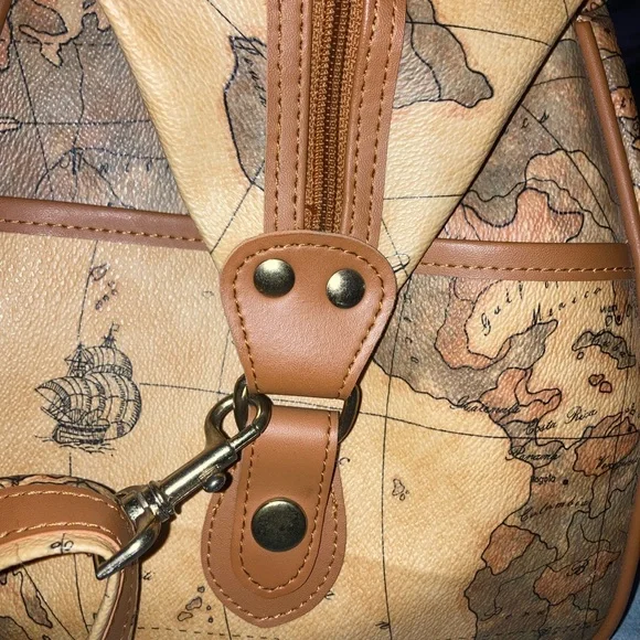 Elan 1969 Classic Map-Print Tan Weekender Bag - Picture 9 of 13